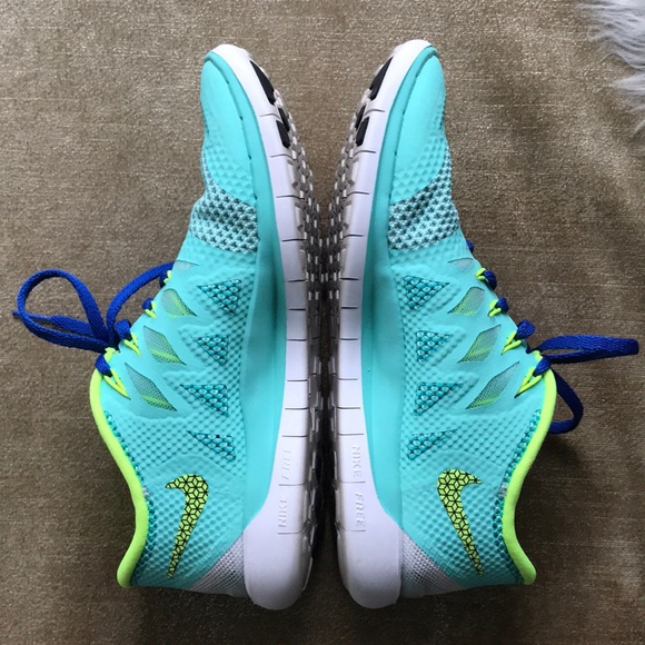 Nike ID Free Runs - Picture 7 of 8